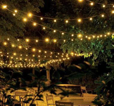 BL 650W LED FÉNYFÜZÉR 230V 50M 70W MELEGFEHÉR IP66 FEKETE VEZETÉK, SOROLHATÓ, BETÁPPAL