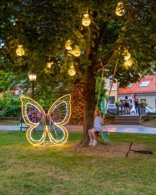 BL SCSPOT1W LED MOTÍVUM ÁLLÓ 3D SELFIE FAL PILLANGÓ 30W RÓZSASZÍN+MELEGFEHÉR 2Mx1Mx2M IP55/IP69